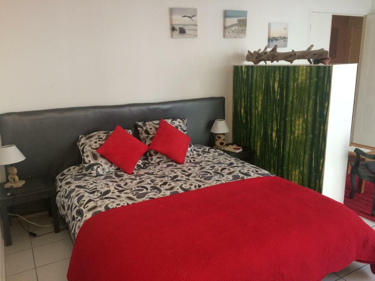 Les Arceaux Apartment มงต์เปอลิเยร์ ภายนอก รูปภาพ